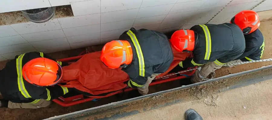 Confined-space stretcher rescue training